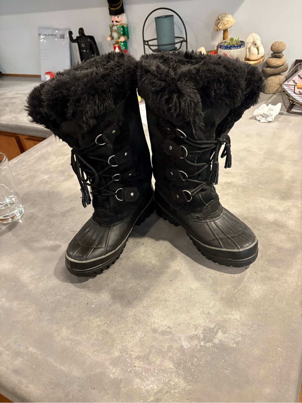 KHOMBU Snow Boots Size 8